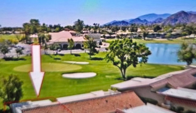 Want an amazing view on the 18th green next to the clubhouse? Look no further!