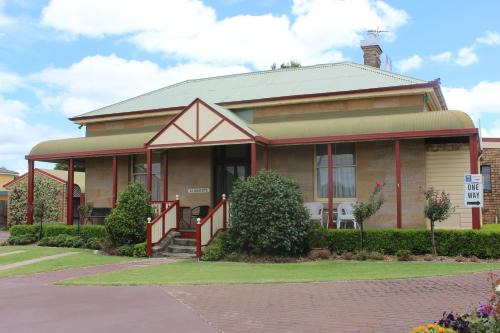 Warwick Settlers Inn