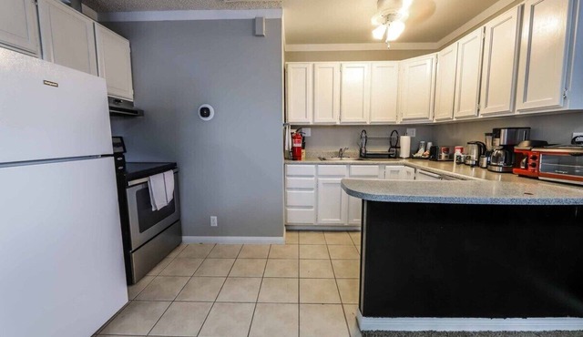 Welcome to Fabulous Las Vegas! Located minutes away from the Las Vegas Strip