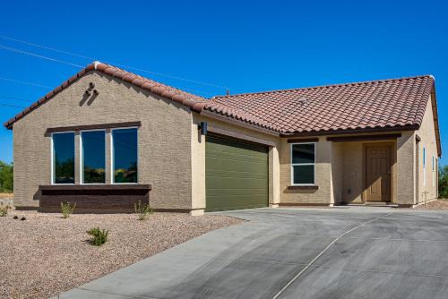 Wickenburg Golf Getaway w/Patio & Yard!