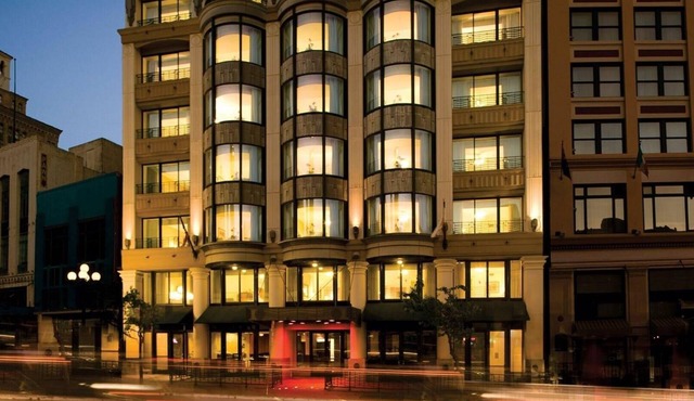 Wyndham Harbour Lights Studio Deluxe – A Chic Urban Retreat!
