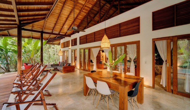 Zen Villas – Your Private Luxury Resort 18PAX