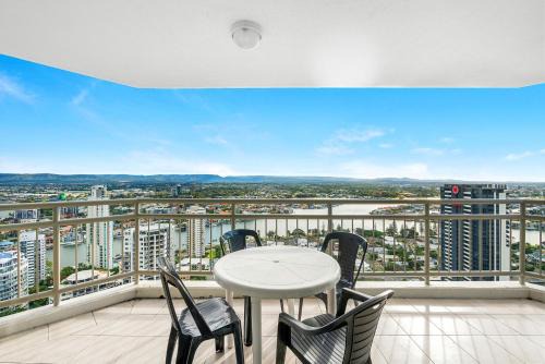 Crown Towers Luxury 3 Bedroom Apartment - CoastHM