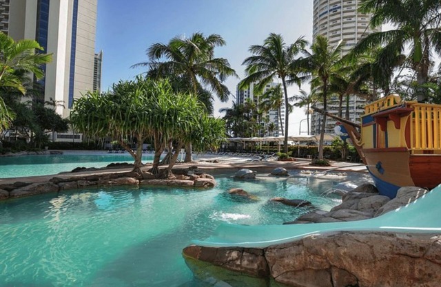 Crown Towers Superior 3 Bedroom Apartment - CoastHM