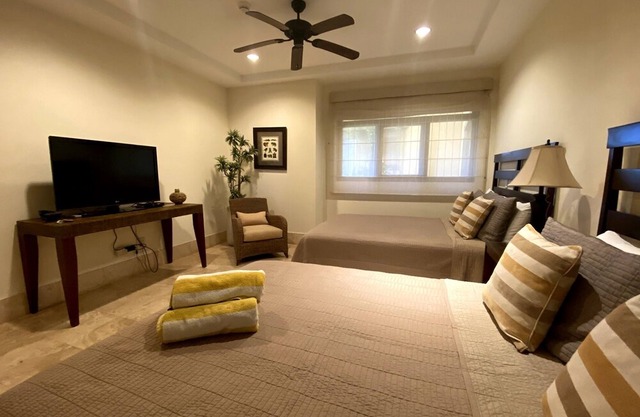 Crystal Sands, Luxury Living on the white Sands of Playa Langosta