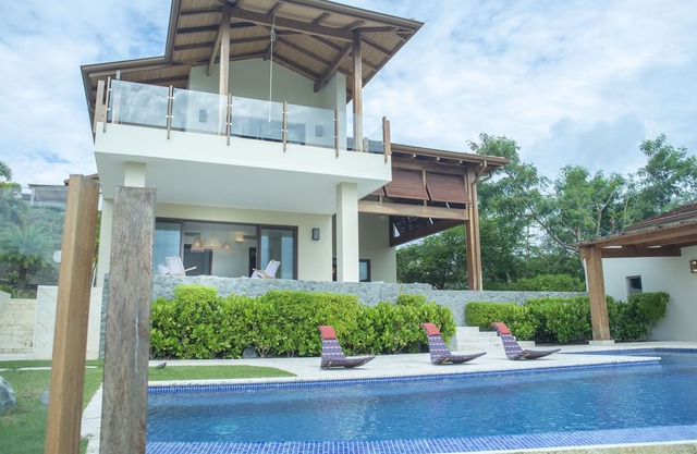 Luxury Villa *Guacalito de la Isla *With Staff *Pool *Terrace *Day Pass Included