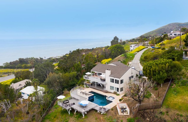 Sea Star by AvantStay Gold Medal Olympian's Malibu Estate Pool, Spa & Views