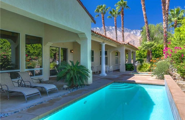 The Colony Retreat: 3 BR / 3 BA home in Palm Springs, Sleeps 6