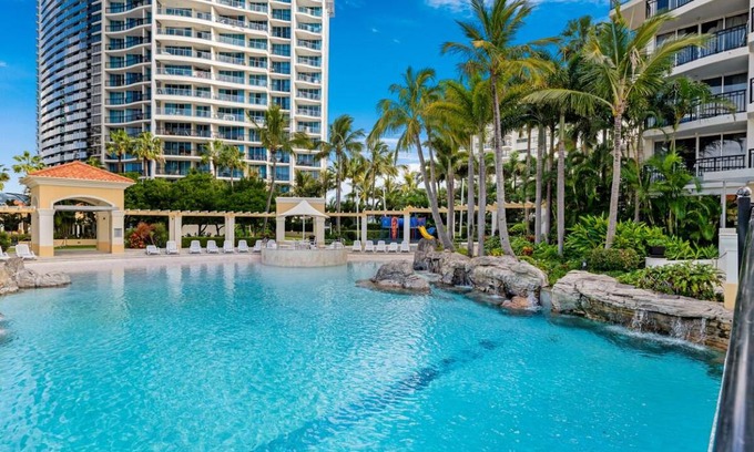 Surfers Paradise Apartment | 100 m² Apartment ∙ 3 bedrooms ∙ 10 guests