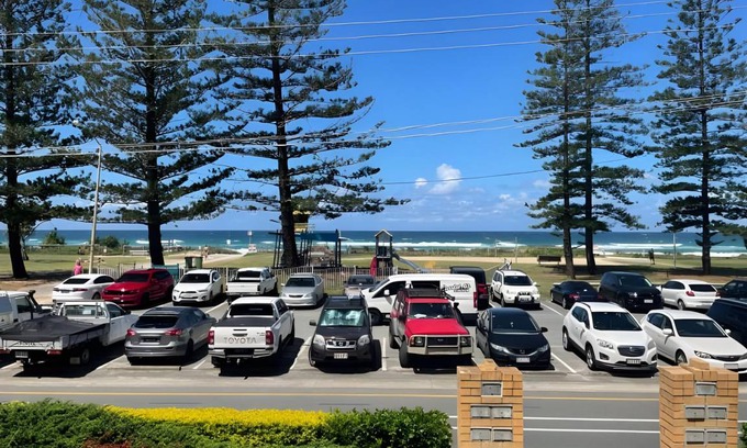 Mermaid Beach House | 100 m² House ∙ 2 bedrooms ∙ 4 guests