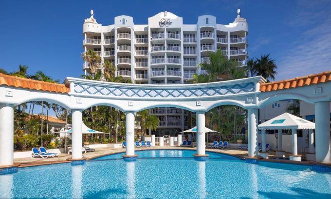 Broadbeach Hotel | 273 m² Hotel ∙ 3 bedrooms ∙ 127 guests