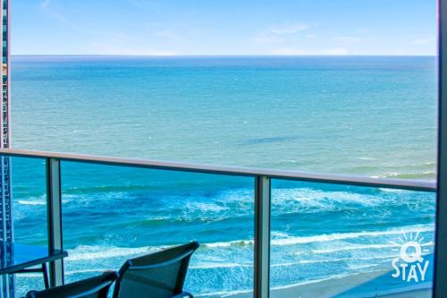 Surfers Paradise Apartment | 3 Bedroom Ocean Views on Level 29 at the H'Residences - Q Stay