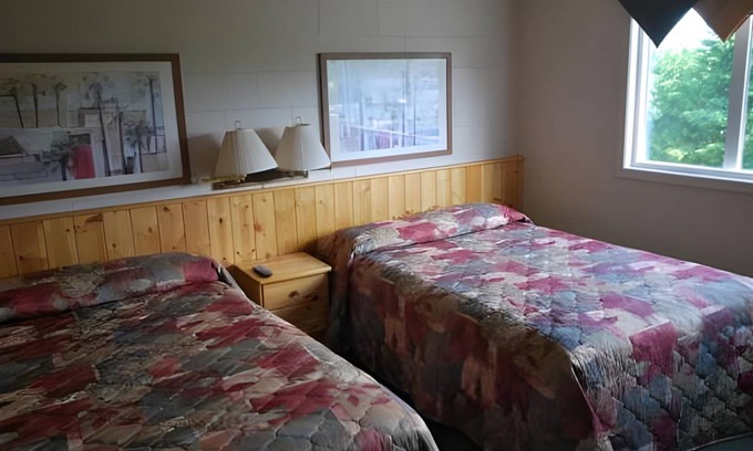 Ucluelet Hotel | 43 m² Motel ∙ 4 guests