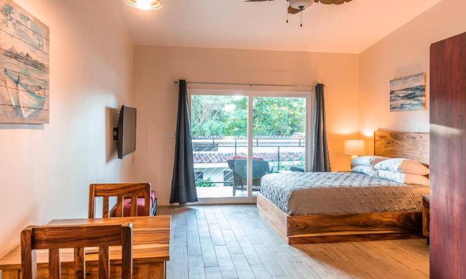 Palm Beach Estates Hotel | 50 m² Hotel ∙ 2 guests