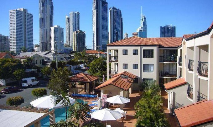 Surfers Paradise Apartment | 50 m² Serviced apartment ∙ 127 guests