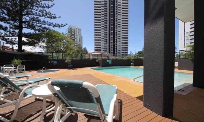 Broadbeach Apartment | 65 m² Apartment ∙ 1 bedroom ∙ 2 guests
