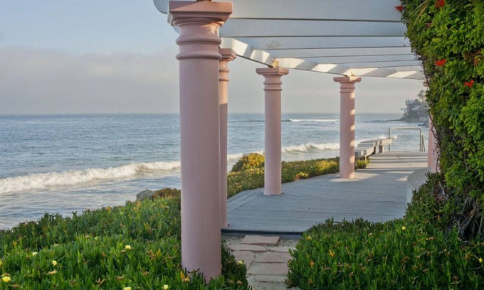 Central Malibu Condo | Beach Boho Chic -Oceanfront Malibu Condo