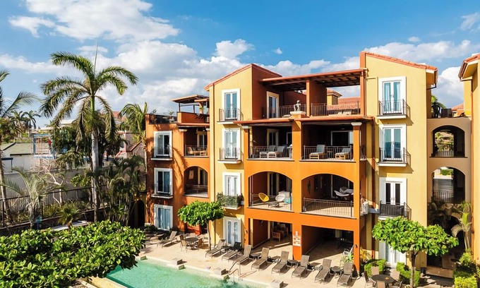 Playa Langosta Condo | Beachfront Modern 3BR Penthouse Roof top & ocean views, sleeps 7