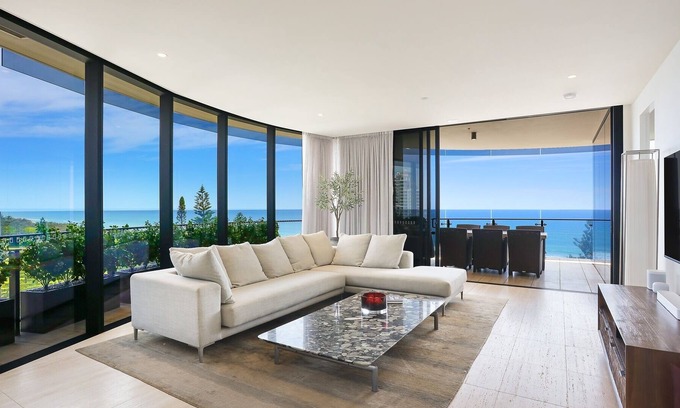 Mermaid Beach Apartment | Best address in the Gold Coast
