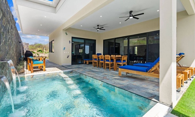 Coco House | Comfortable 2BR beach home w/private pool – close to Coco & Ocotal beach
