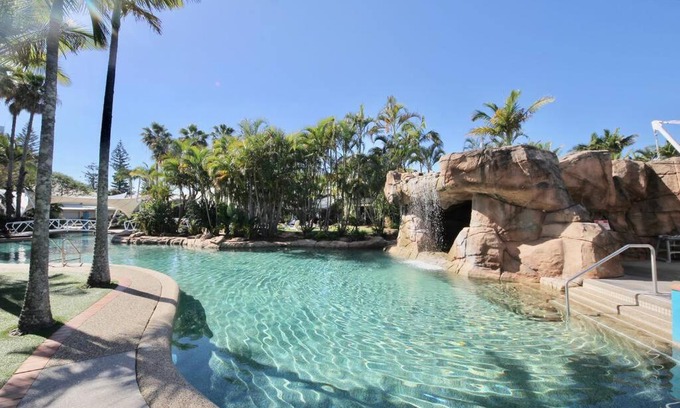 Mermaid Beach Apartment | Diamond Beach 11