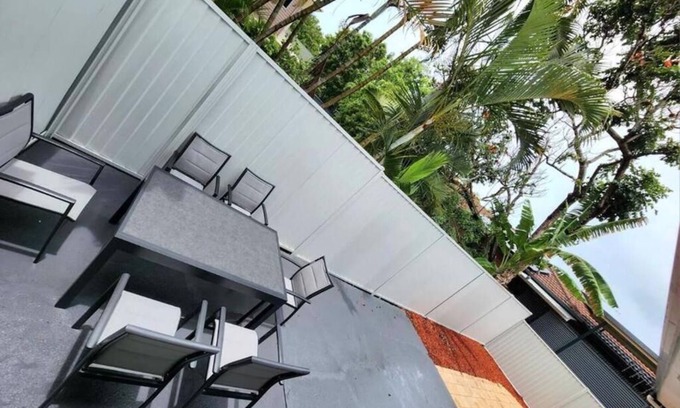 Southport House | Fully renovated fully Furnished fully Air-conditioned 3 Bedroom Rental house