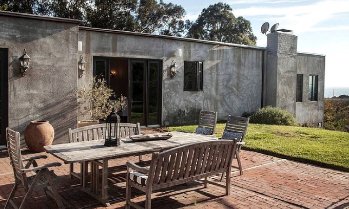 Western Malibu House | House ∙ 1 bedroom ∙ 8 guests