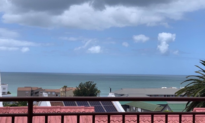 Wavecrest Bed & Breakfast | JBayholiday