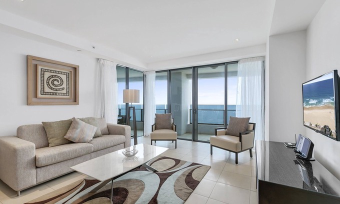Surfers Paradise Apartment | Level 30 2 bedroom direct ocean views