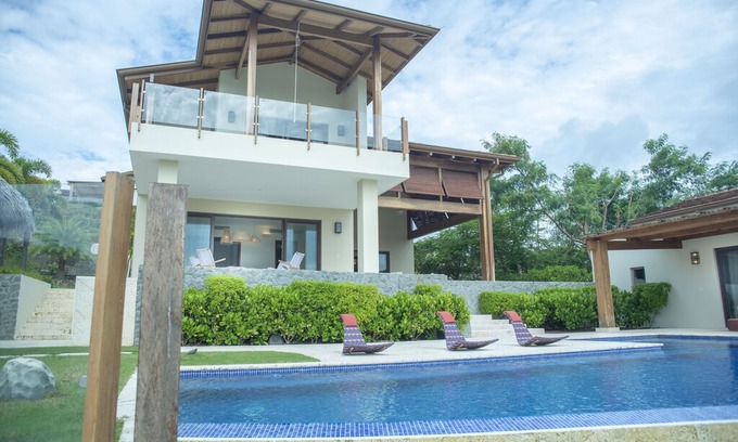 Guacalito de La Isla Villa | Luxury Villa *Guacalito de la Isla *With Staff *Pool *Terrace *Day Pass Included
