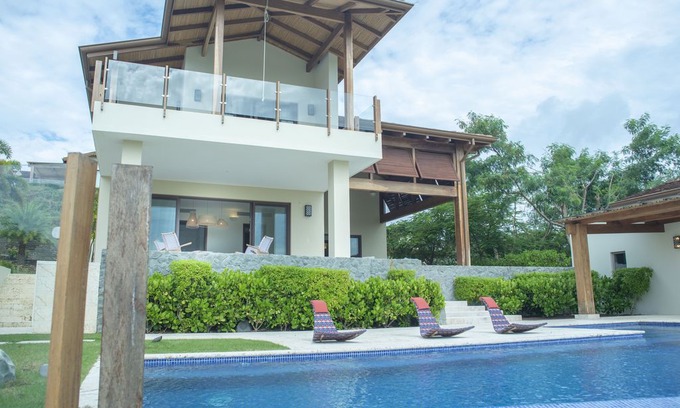 Guacalito de La Isla Villa | Luxury Villa *Guacalito de la Isla *With Staff *Pool *Terrace *Day Pass Included