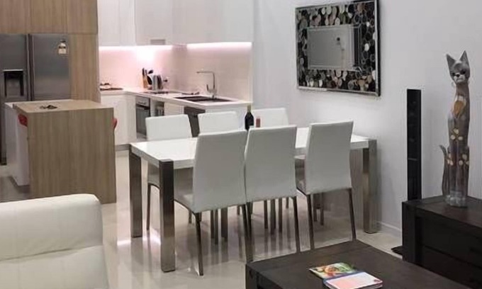 Southport Apartment | Penthouse (Modern Luxury Apartment & Broadwater views)