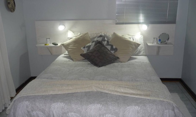 Wavecrest Resort | Private room ∙ 2 guests