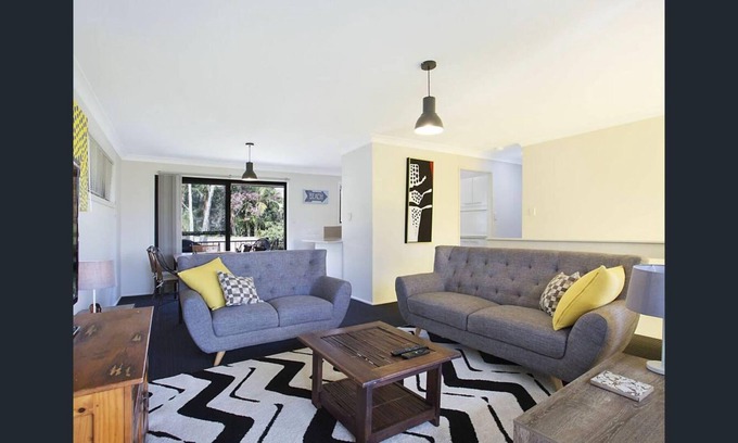Ashmore Apartment | Private Room in Pleasant Ashmore (R3)