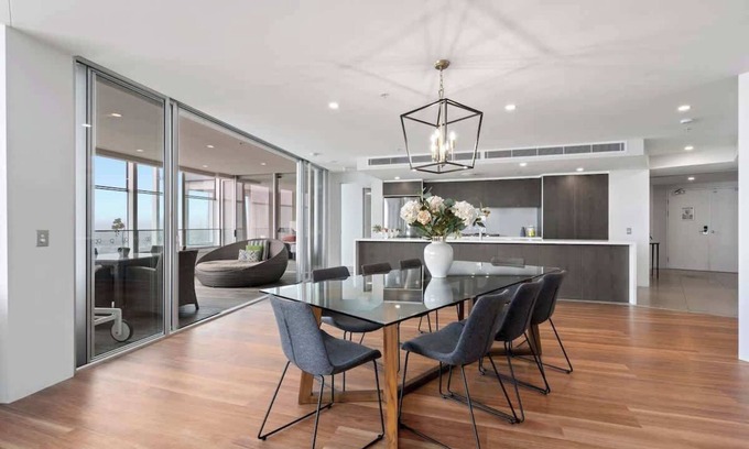 Gold Coast Apartment | Q1 4 Bedroom Sub Penthouse (South)