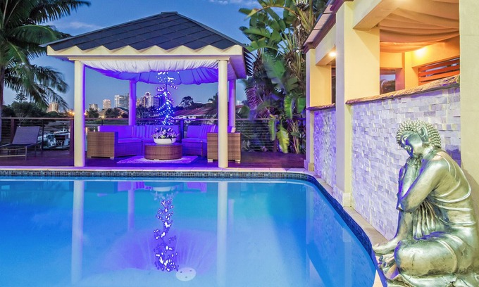 Mermaid Waters House | Rio Vista Waters - the perfect entertainer