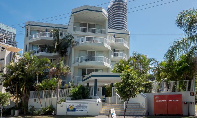 Broadbeach Apartment | Santa Anne By The Sea