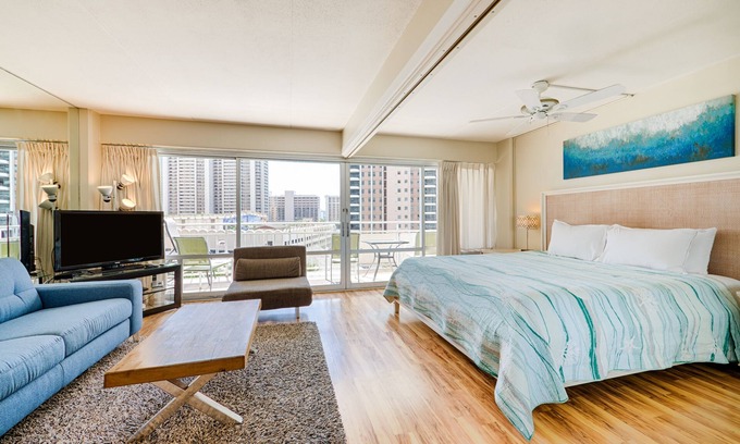 Waikiki Apartment | Spacious Studio Unit with Lagoon View #730