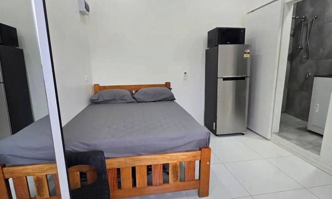 Suva Apartment | Studio: City & Hospital Access