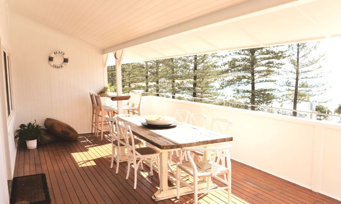 Burleigh Heads House | The Burleigh Beach House