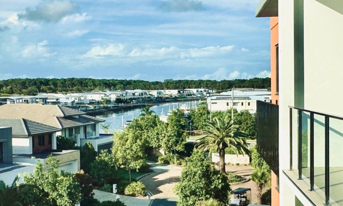 Gold Coast Apartment | The Peninsula at Hope Island