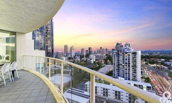Surfers Paradise Apartment | Wings 2 story 3 Bedroom Penthouse Dream — Q Stay