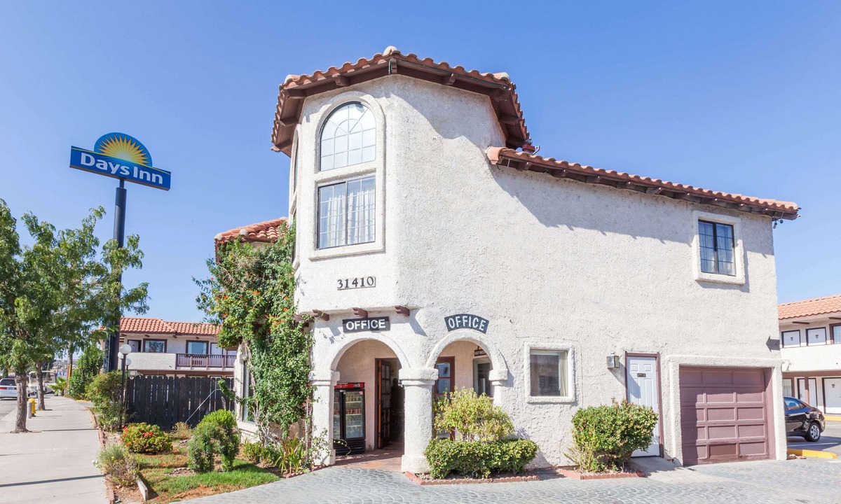 Castaic Hotel | Days Inn by Wyndham Castaic Six Flags Magic Mountain