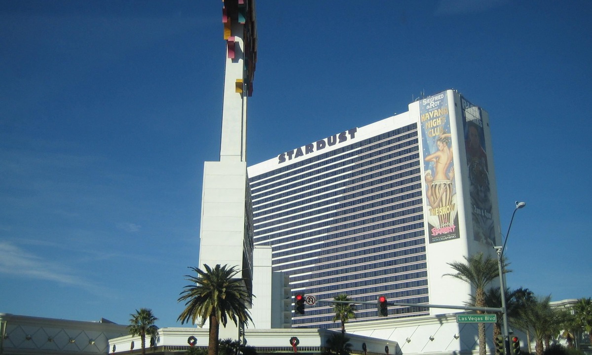 Gateway District Hotel | The STRAT Hotel, Casino & Skypod, BW Premier Collection