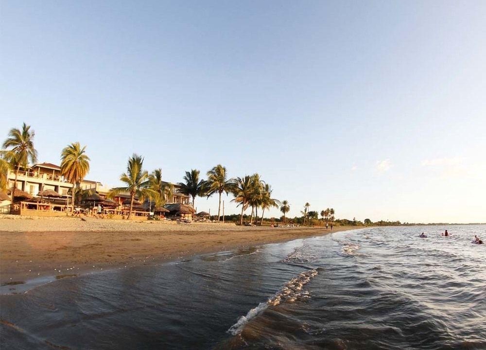Wailoloa Hotel | Smugglers Cove Beach Resort & Hotel