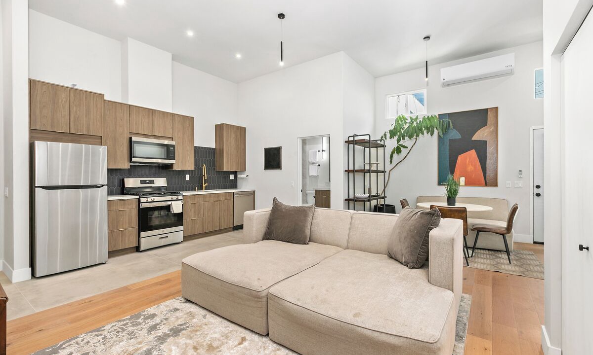 City Heights Apartment | Modern 2-bedroom apartment in Talmadge, San Diego