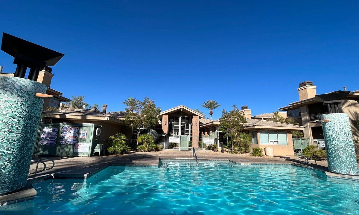 Spring Valley Resort | Luxury one bedroom and one bathroom unit with full amenities
