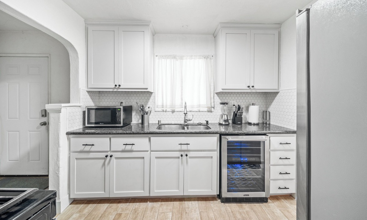 El Centro House | Lovely 2-bedroom house in El Centro with WiFi, AC