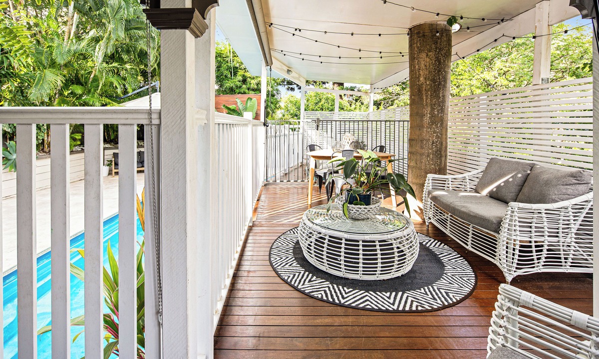 Bardon House | Bardon Beauty Pool with self contained unit downstairs sleeps 6 to 8
