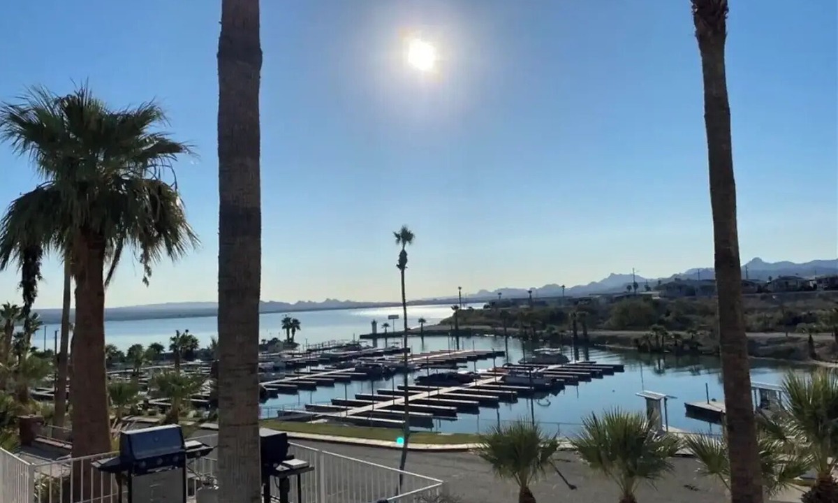 Havasu Lake House | Lake View Newly Remodeled Luxury with backyard.